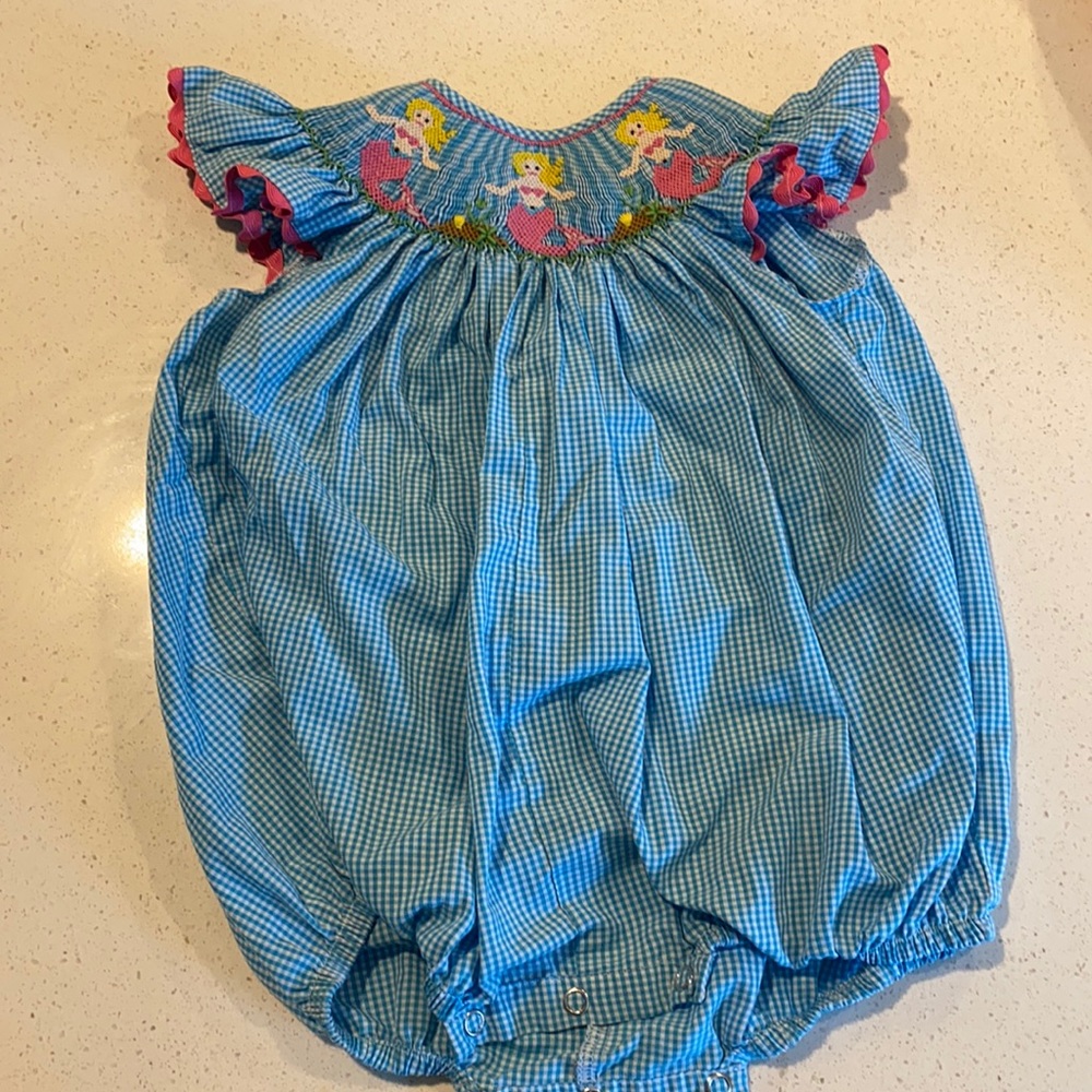 Smocked mermaid bubble